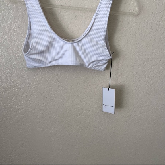 BNWT LOVEWAVE x Revolve Bambam Top in White bikini top size small - Picture 7 of 10